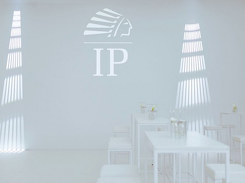 Leider steht für dieses Bild noch keine Beschreibung zur verfügung.