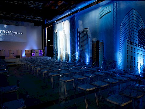 Leider steht für dieses Bild noch keine Beschreibung zur verfügung.